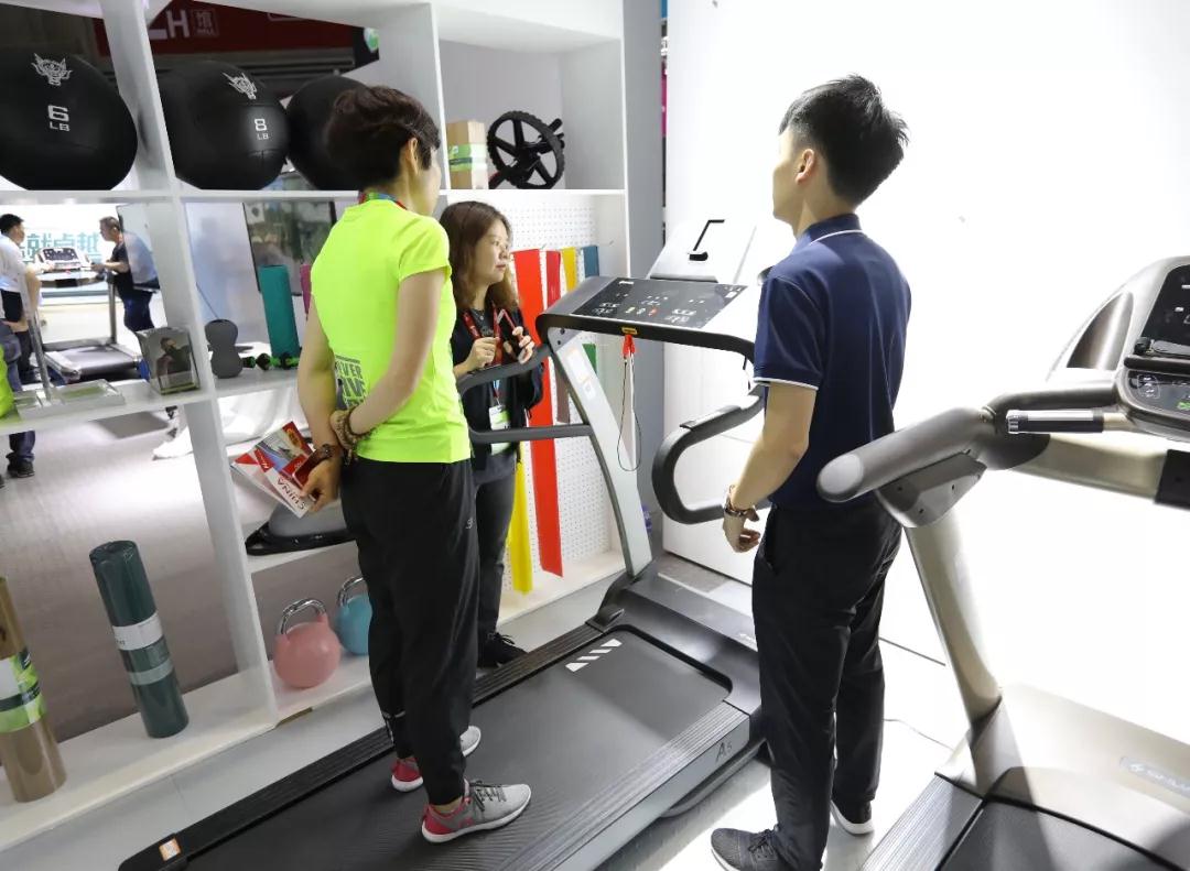 健身器材-壹号娱乐阿里语音智能A5跑步机